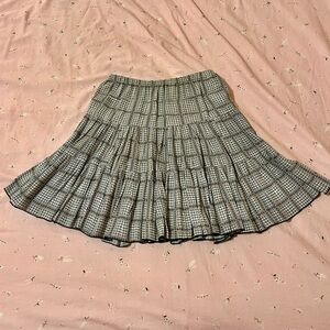 flowy tiered skirt - white